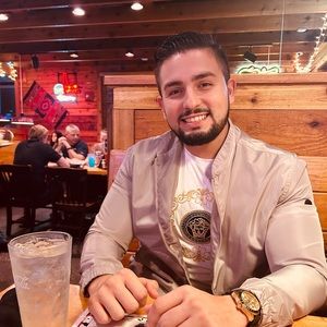 Meet your Posher, Moe